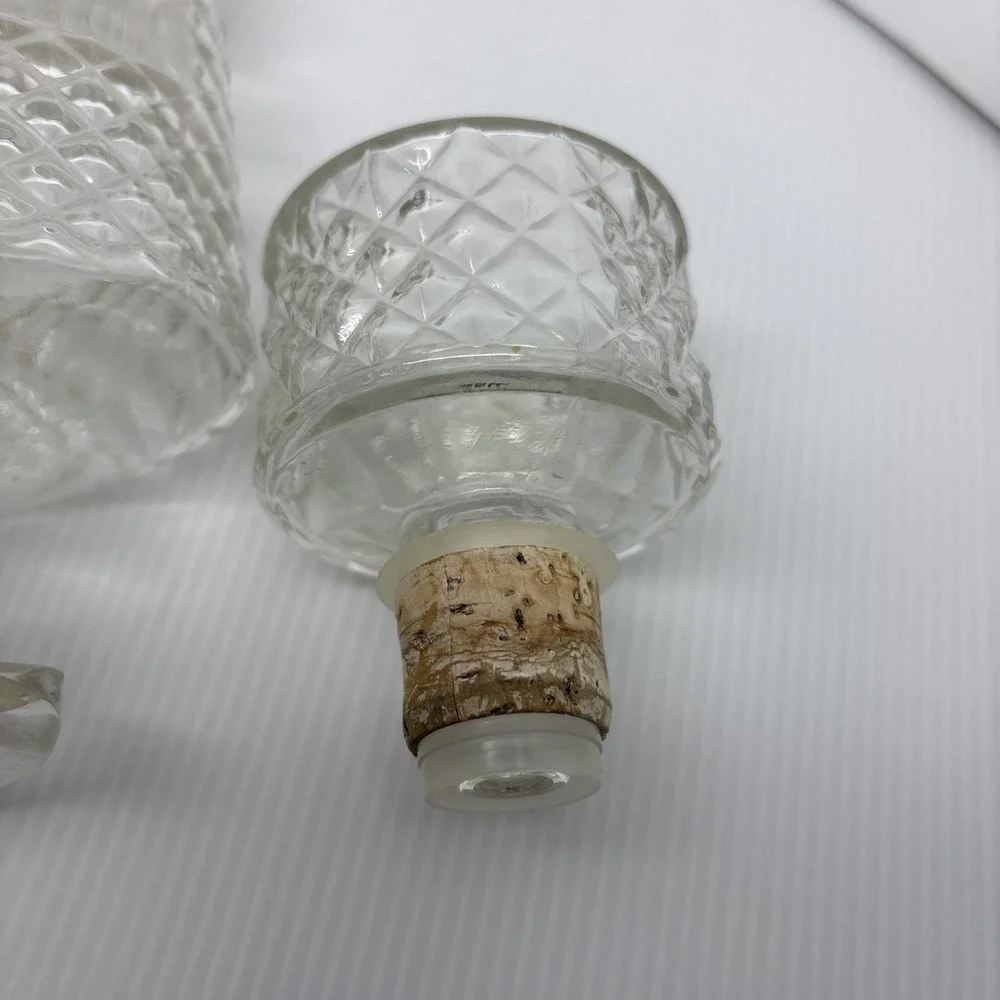 Vintage Anchor Hocking Bourbon Decanter Glass Diamond Cut 1969 Barware Accessory